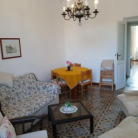 50 M From The Beach, Lerici-5 Terre, Gulf View Apartment *